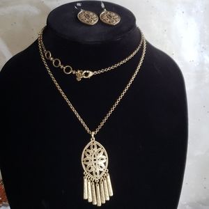 Necklace and earings set